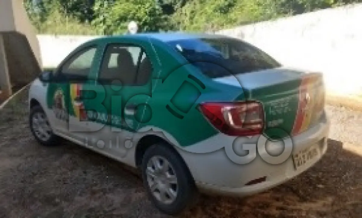 LOTE 022 - VEÍCULO RENAULT LOGAN AUTH 10, ano de fabricação 2017, modelo 2018