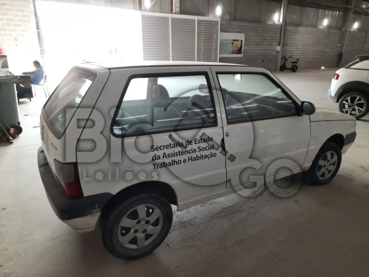 LOTE 001 - AUTOMÓVEL FIAT/UNO MILLE ECONOMY, Fabricação/Modelo, 2013/2013
