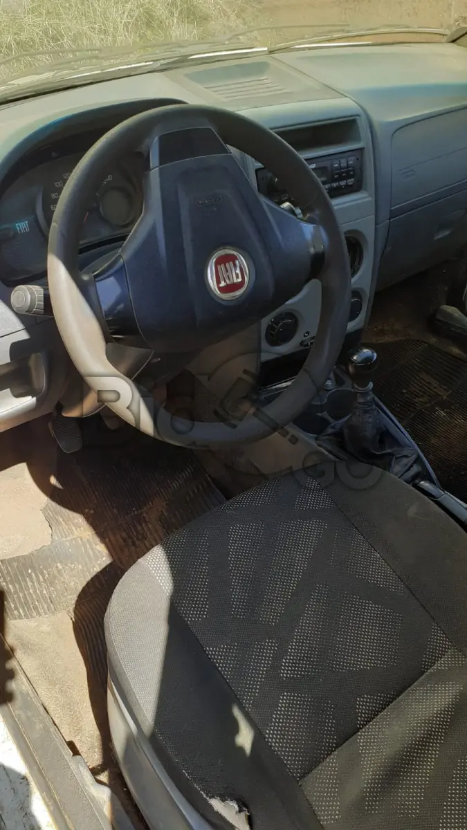 LOTE 016 - AUTOMOVEL FIAT/PALIO FIREFabricação/Modelo: 2014/2015, Combustível: 