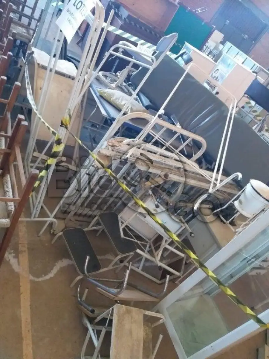 LOTE 014 - DIVERSOS MÓVEIS AMBULATORIAIS E HOSPITALARES