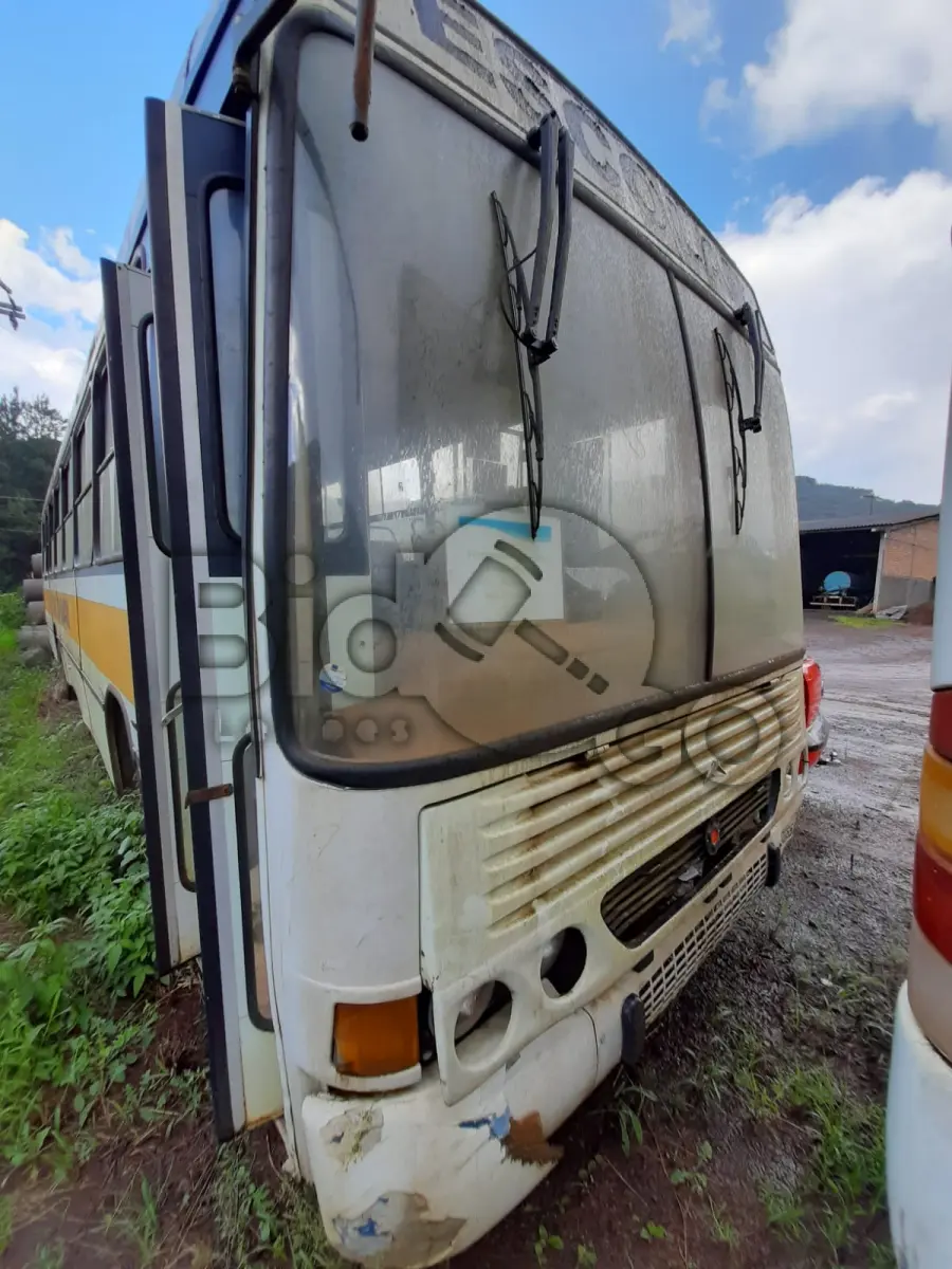 LOTE 001 - ÔNIBUS M.BENZ/MPOLO TORINO GVU, 37 Lugares, fabricação/Modelo: 1998/1999,