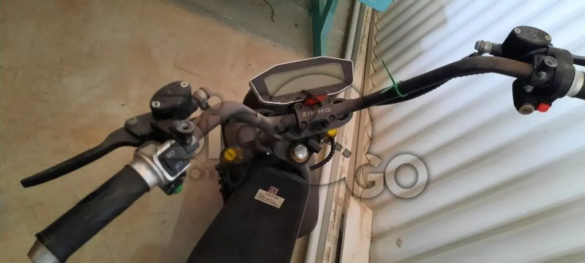 LOTE 017 - 01(um) patinete elétrico Zimmo preto