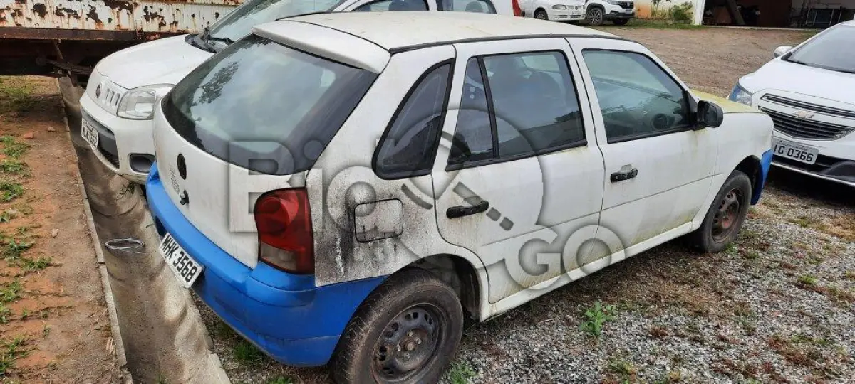 LOTE 001 - AUTOMOVEL VW/GOL 1.0 GIV Fabricação/Modelo: 2010/2011