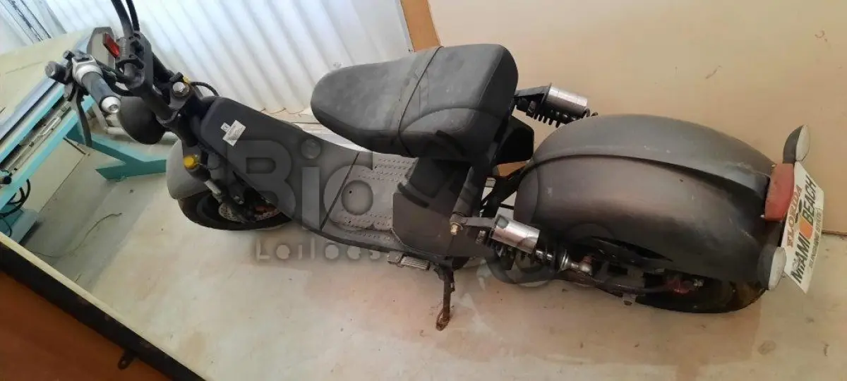 LOTE 017 - 01(um) patinete elétrico Zimmo preto