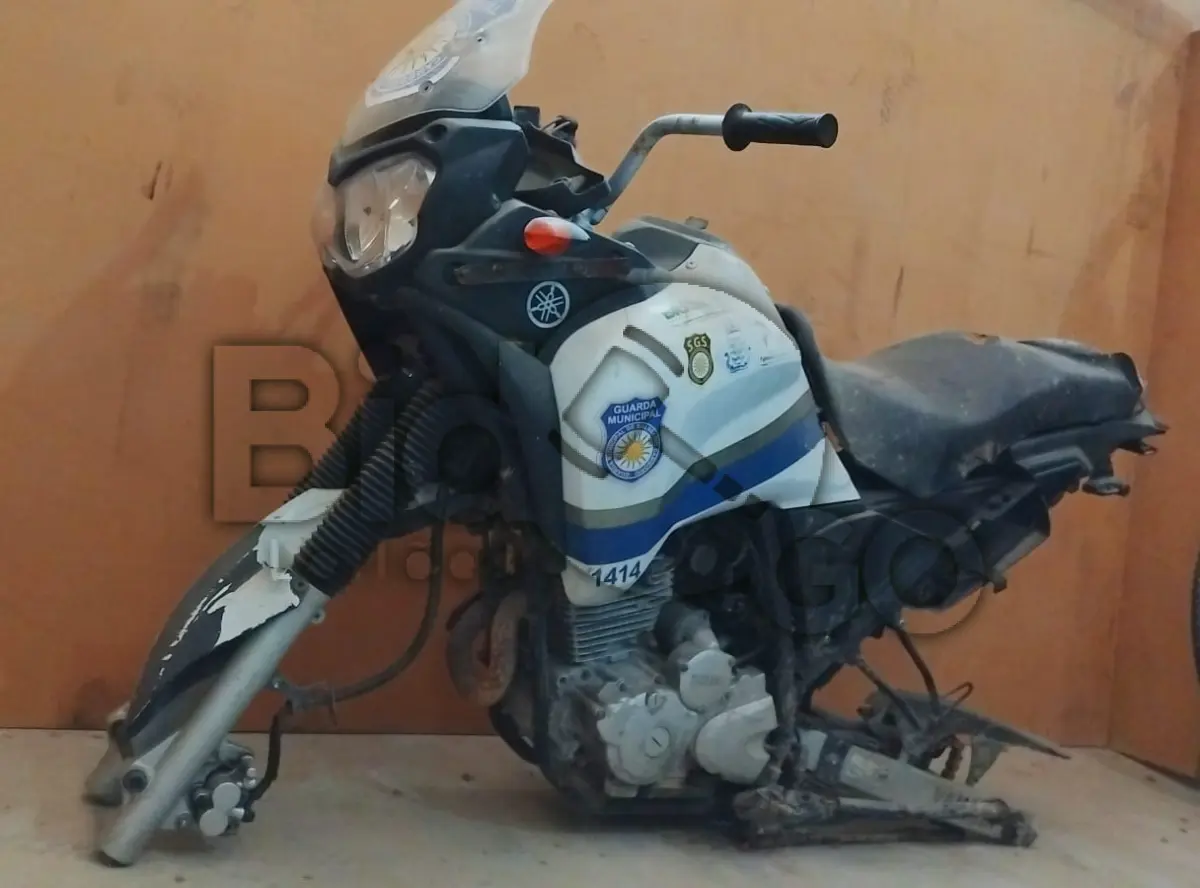 LOTE 004 - MOTOCICLETA YAMAHA/XTZ250 TENERE Fabricação/Modelo: 2014/2014