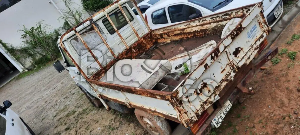 LOTE 007 - CAMINHONETE IVECO/DAILYCAMPO3510 CC1  Fabricação/Modelo: 2003/2003