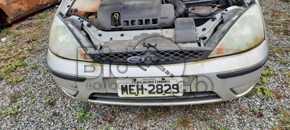 LOTE 002 - AUTOMOVEL I/FORD FOCUS 2.0L FC Fabricação/Modelo: 2005/2006