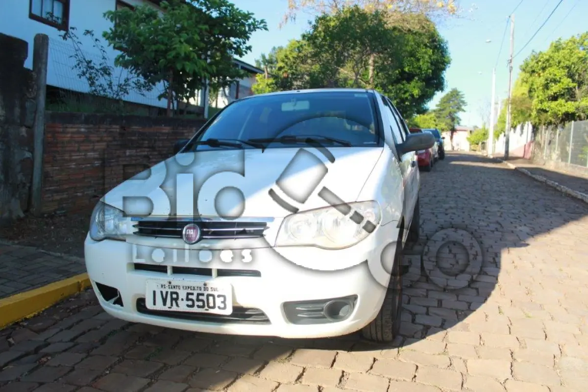 LOTE 003 - Um Automóvel Palio Fire marca Fiat ano/modelo 2014/2015