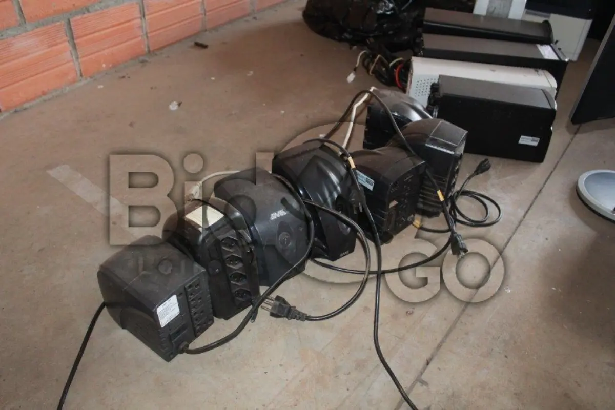 LOTE 018 - Lote Sucata de Eletroeletronicos; no estado de conservação e funcionamento em que se encontra.