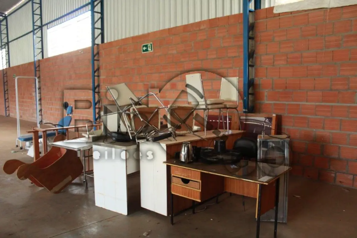 LOTE 012 - Lote de Moveis em Geral; no estado de conservação e funcionamento em que se encontra.