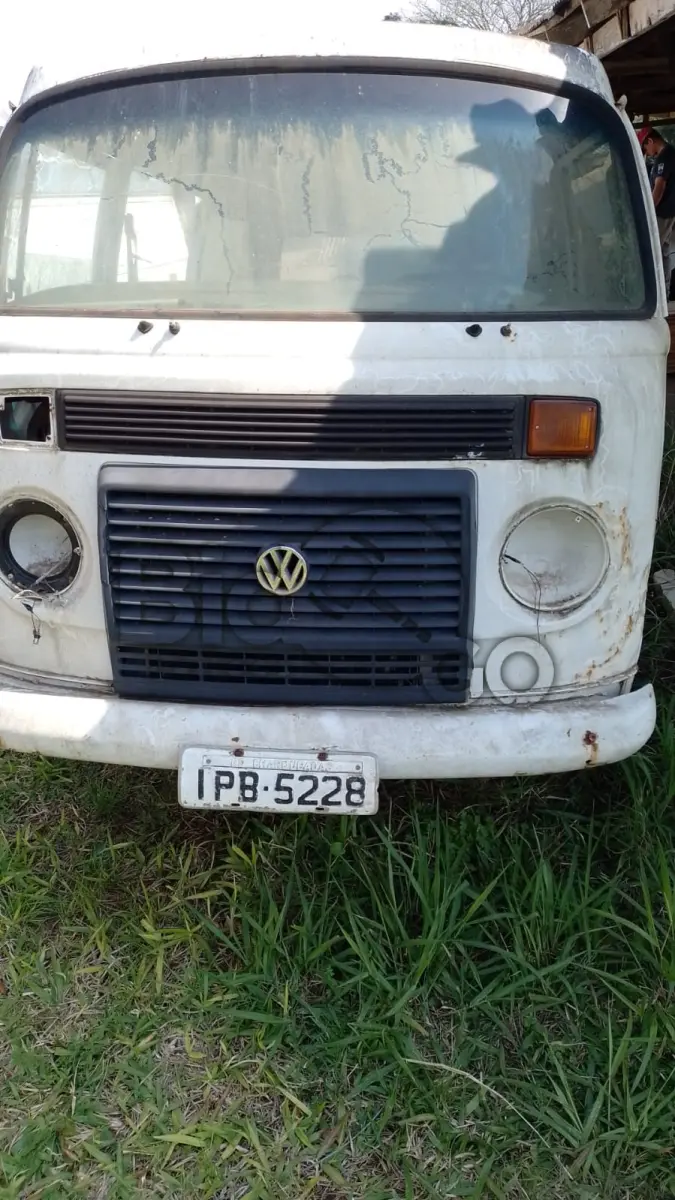 LOTE 005 - Volkswagen Kombi, MOD. Kombi escolar, ano 2009