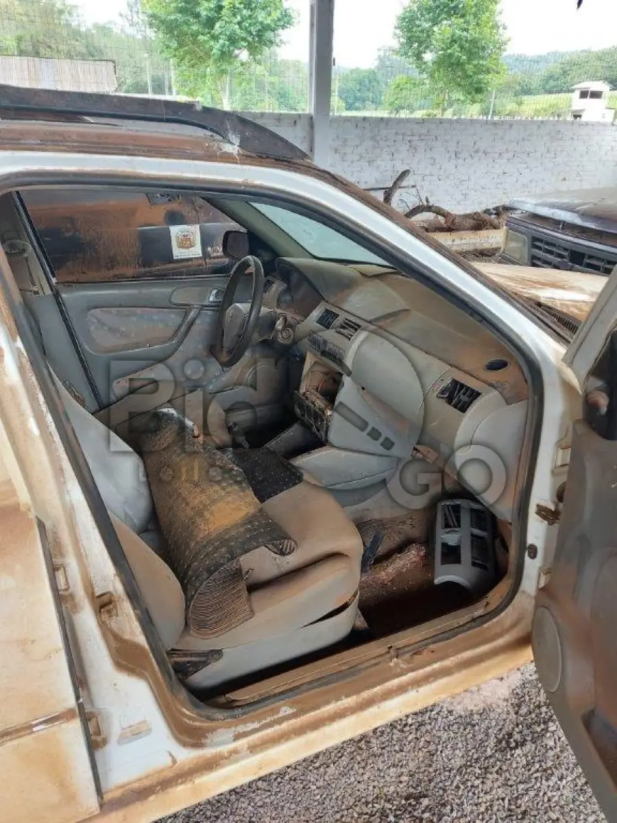 LOTE 011 - VW/PARATI 1.8, Ano/modelo: 2001/2002