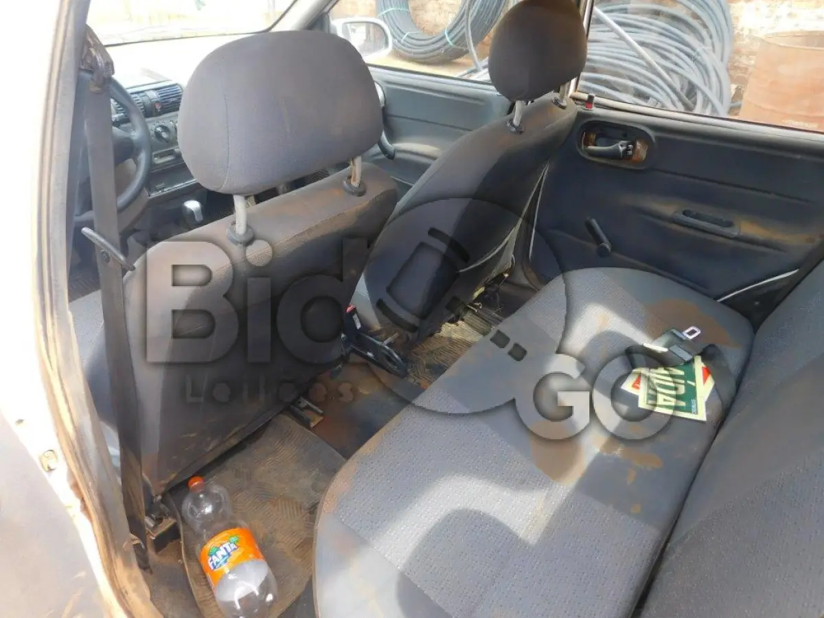 LOTE 005 - AUTOMÓVEL I/CHEVROLET CLASSIC LS, Ano/modelo: 2016/2016