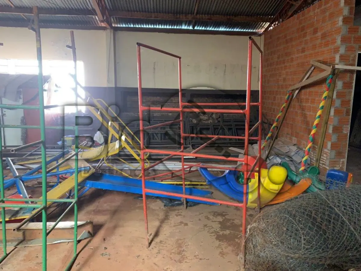 LOTE 020 - Diversos Itens retalhos de ferro