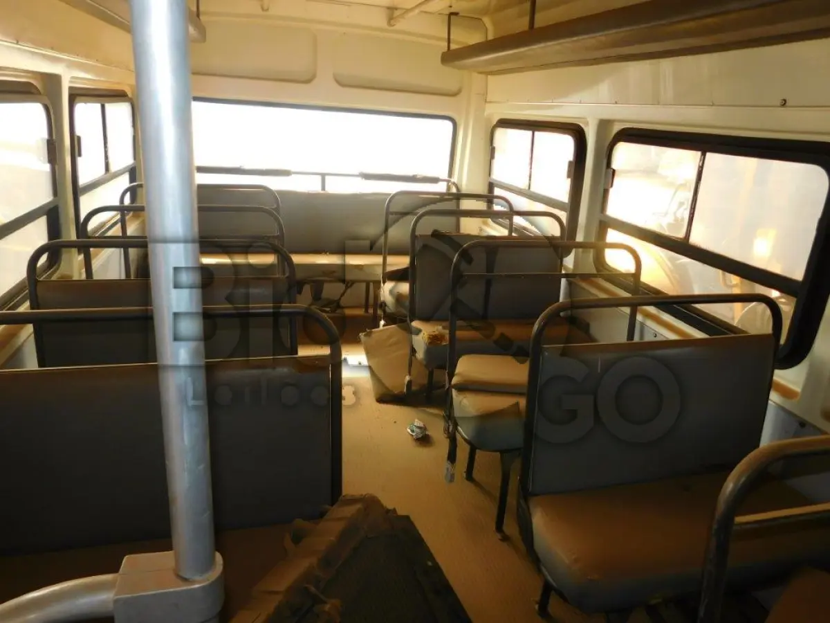 LOTE 004 - MICROÔNIBUS AGRALE/ULTRAVAN FD 4 Cilindros, Ano/modelo: 1994/1994