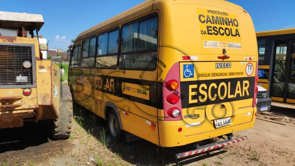 LOTE 014 - Ônibus Urbano escolar Iveco Cityclass 70C17, fabricação/modelo 2013/2014