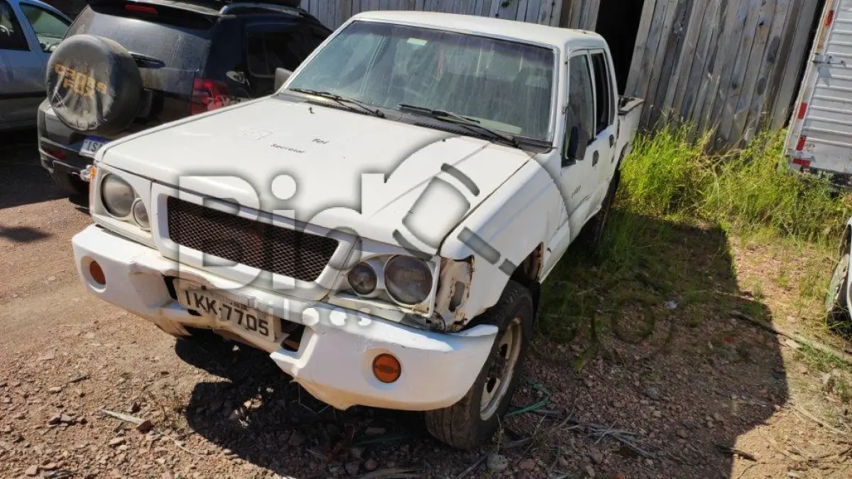 LOTE 017 - Caminhoneta MMC l200, 4x4 l, ano: 2001/2002