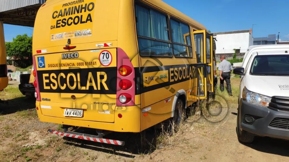 LOTE 014 - Ônibus Urbano escolar Iveco Cityclass 70C17, fabricação/modelo 2013/2014