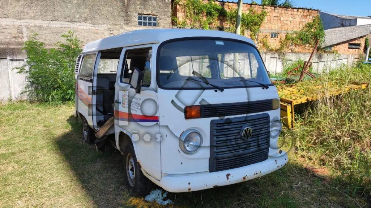 LOTE 004 - Caminhoneta Volkswagen Kombi Standart 1.4, ano/modelo: 2009/2010