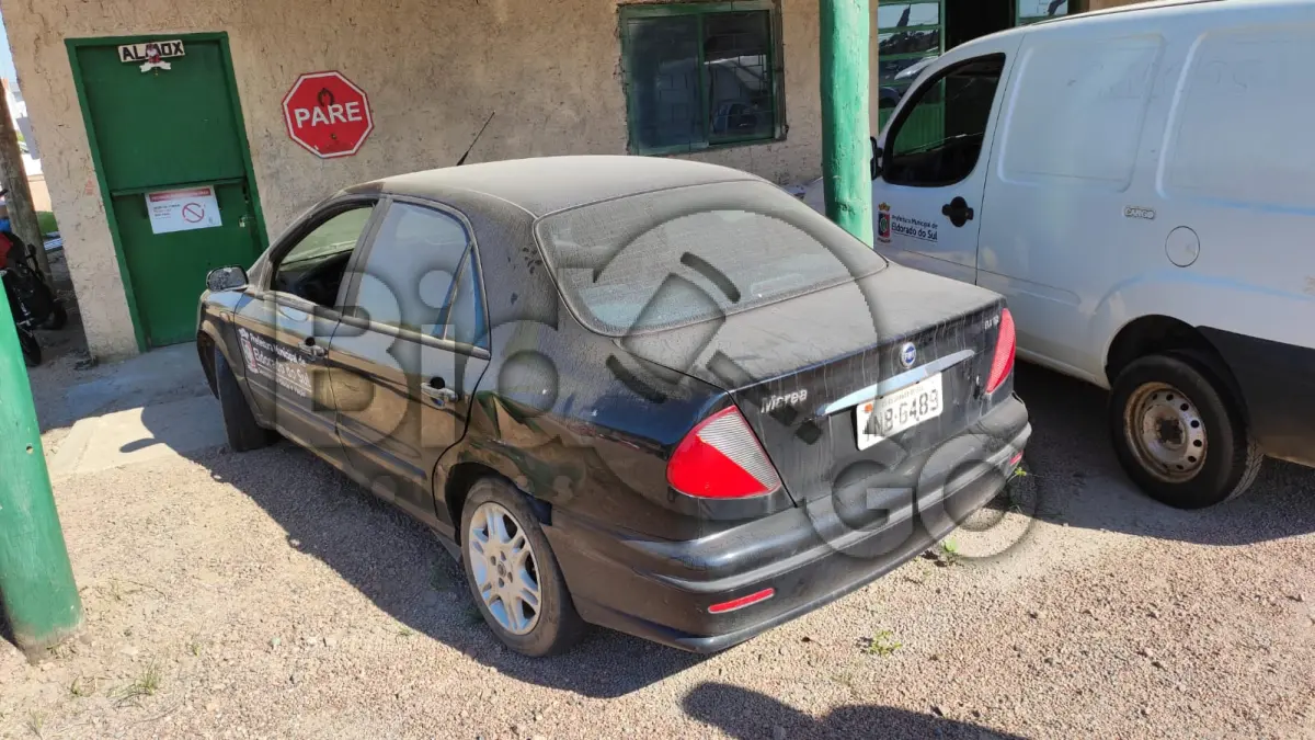 LOTE 018 - Automóvel Fiat Marea ELX, ano de fabricação/modelo: 2006/2006