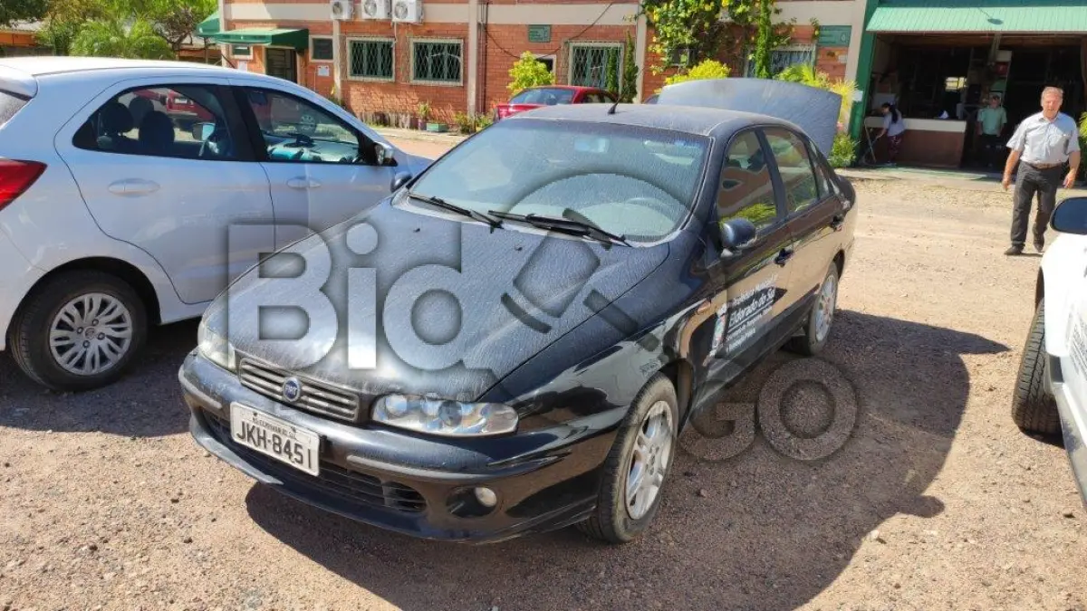 LOTE 015 - Automóvel Fiat Marea ELX, ano de fabricação/modelo: 2006/2006,