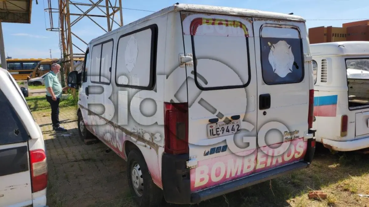 LOTE 006 - Fiat Ducato Minibus 2.8 td,  ano (fabric./modelo): 2003/2003, 