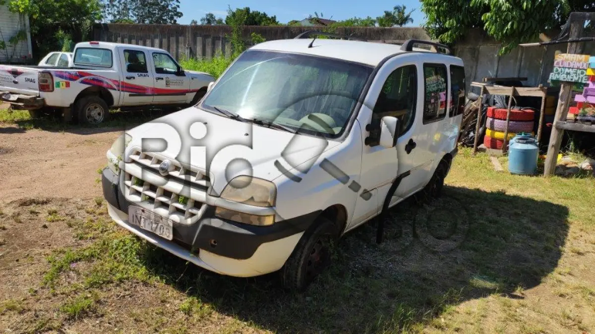 LOTE 008 - Fiat Doblô ELX 1.8 Flex, ano (fabric./modelo): 2007/2007