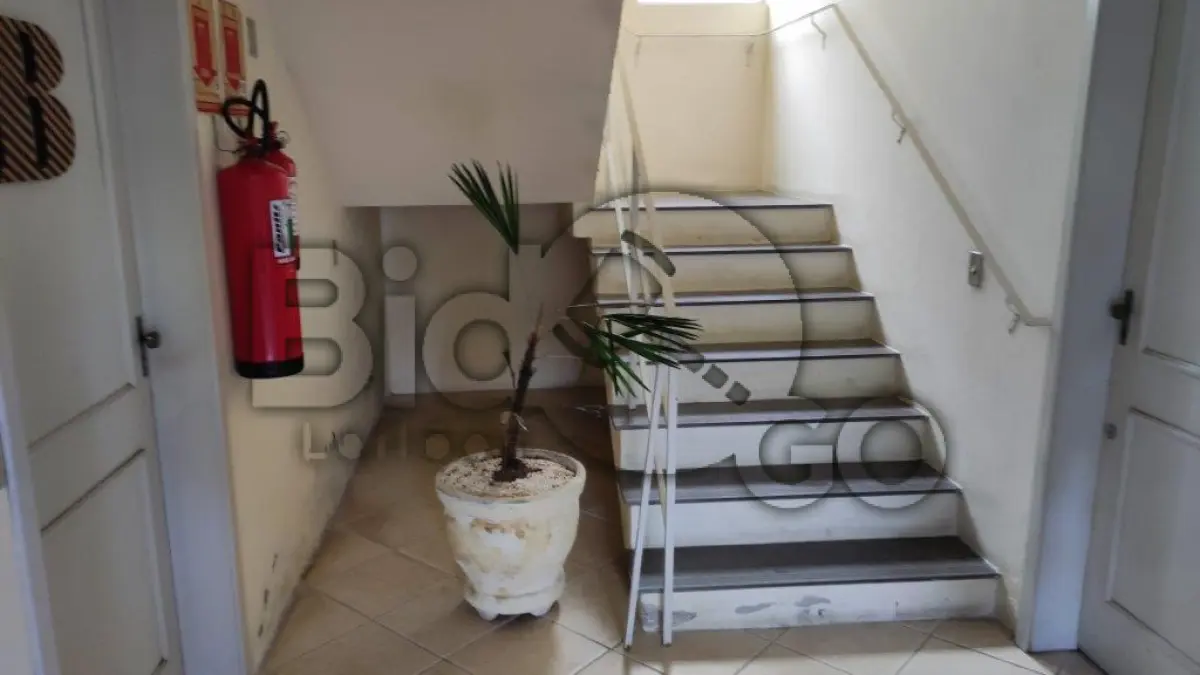 LOTE 002 - Apartamento de 2 dormitorios