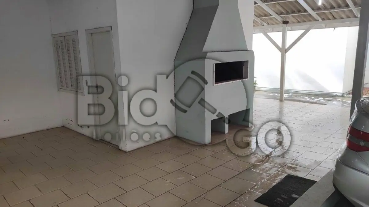 LOTE 001 - Apartamento de 2 dormitorios