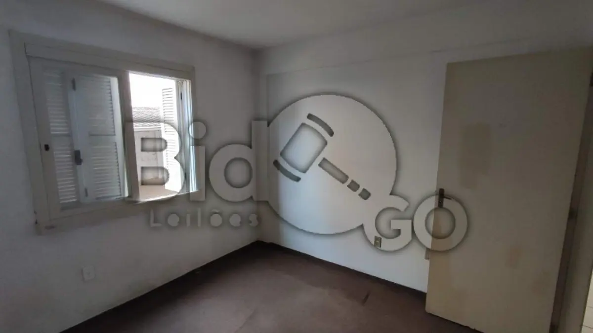 LOTE 001 - Apartamento de 2 dormitorios