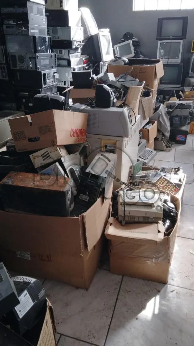 LOTE 003 - Eletrônicos diversos