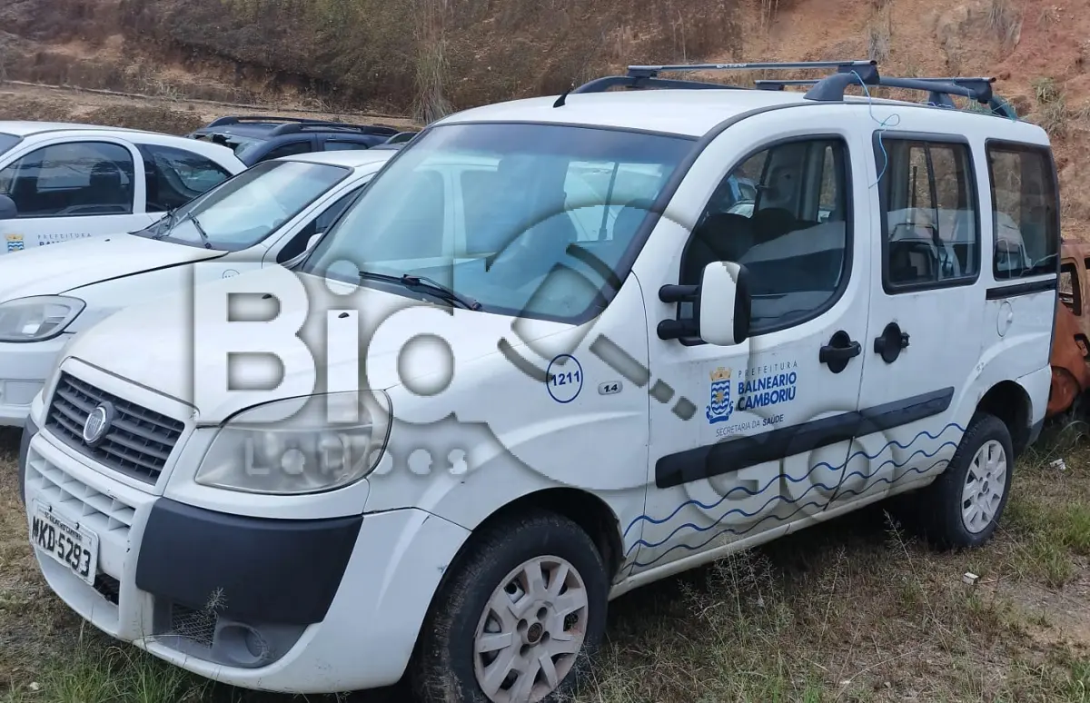 LOTE 017 - AUTOMOVEL FIAT/DOBLO ATTRACTIV 1.4