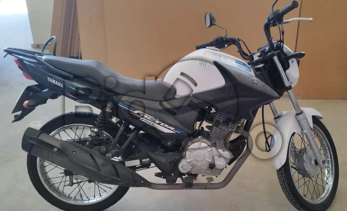 LOTE 029 - MOTOCICLETA YAMAHA/YBR150 FACTOR E