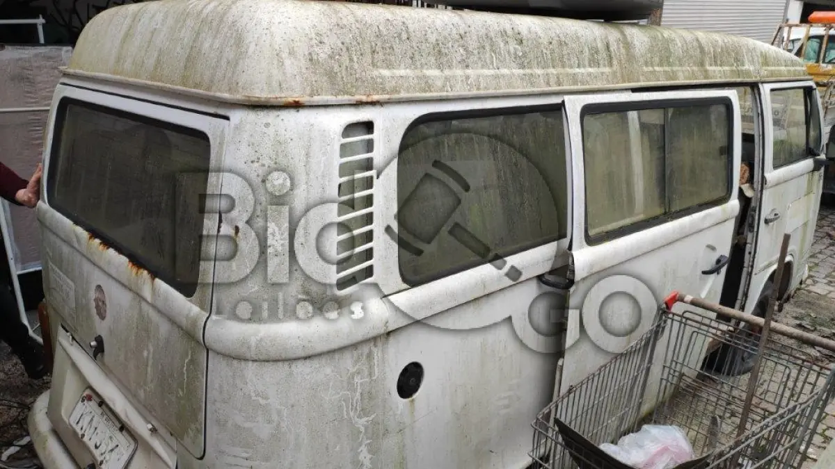 LOTE 020 - VW / KOMBI - ANO 2001/2002