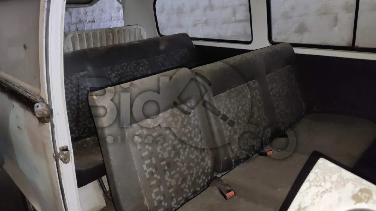 LOTE 032 - VW / KOMBI - ANO 2009/2010 