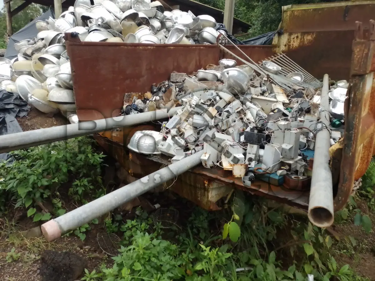LOTE 002 -  sucata metálica em geral