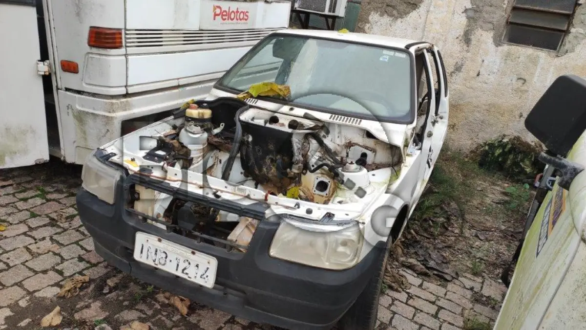 LOTE 019 - FIAT / UNO MILLE FIRE FLEX - ANO 2006/2006