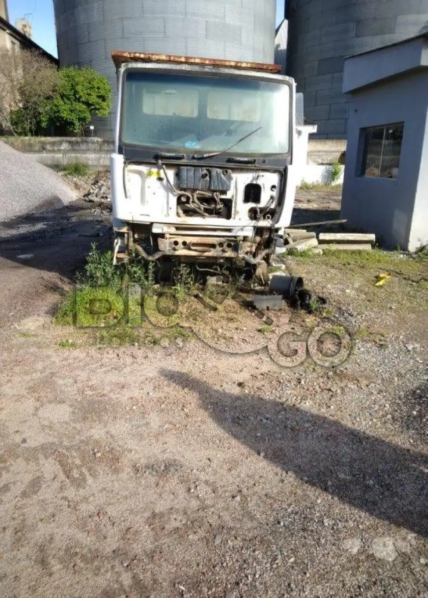 LOTE 026 - M.BENS / 1420 BASCULANTE - ANO 2003/2003