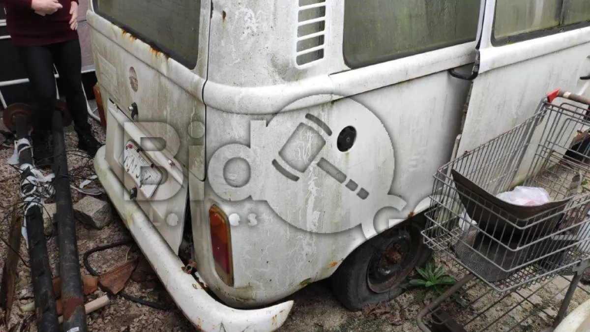 LOTE 020 - VW / KOMBI - ANO 2001/2002