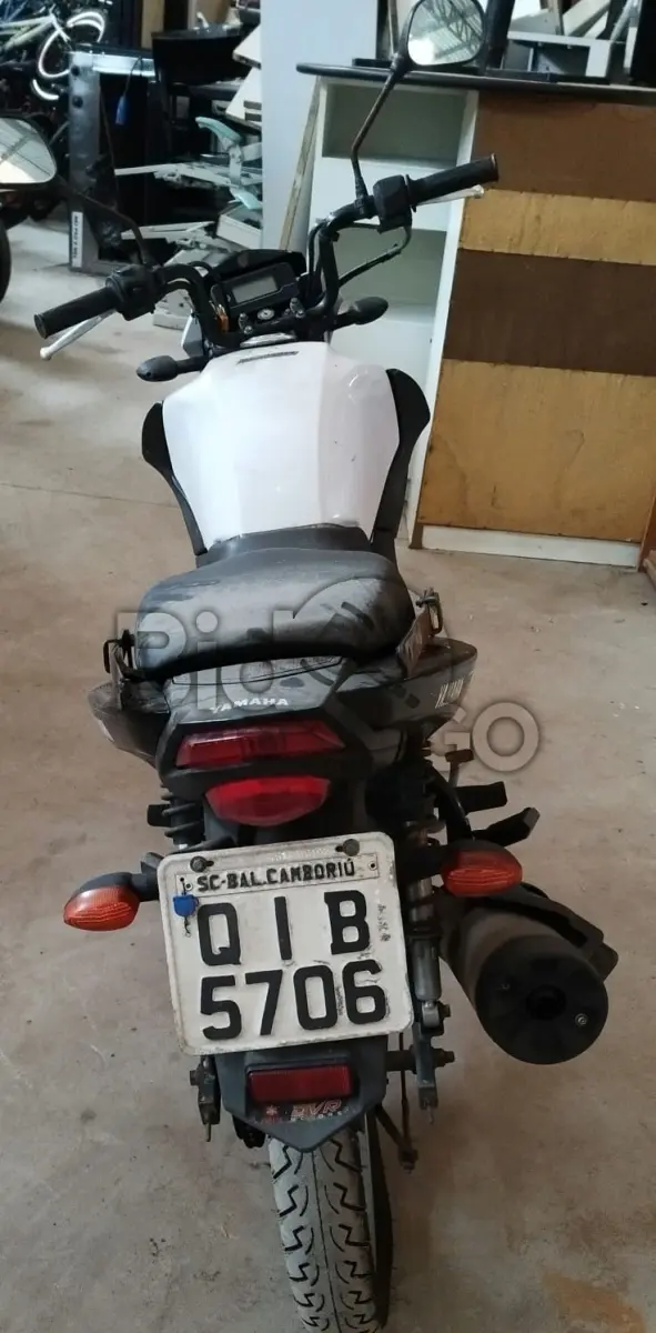 LOTE 025 - MOTOCICLETA YAMAHA/YBR150 FACTOR E