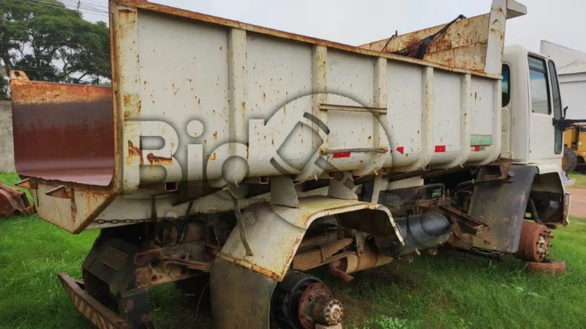 LOTE 028 - FORD / CARGO 1317E - ANO 2007/2007