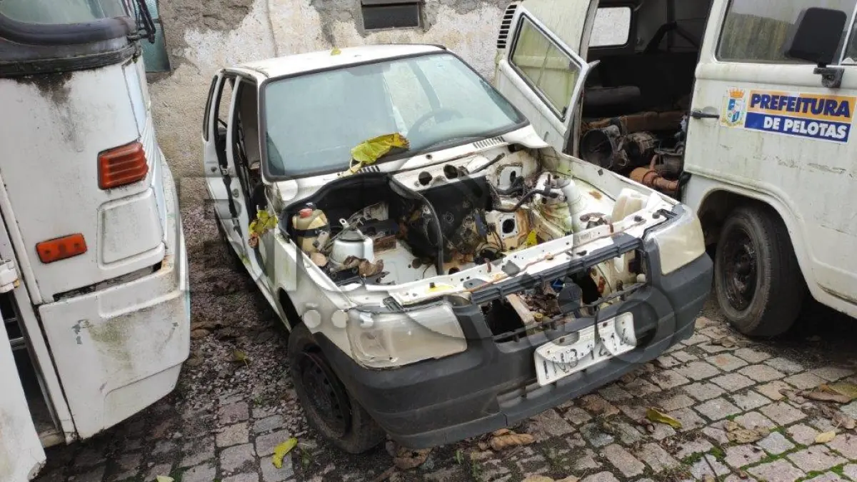 LOTE 019 - FIAT / UNO MILLE FIRE FLEX - ANO 2006/2006