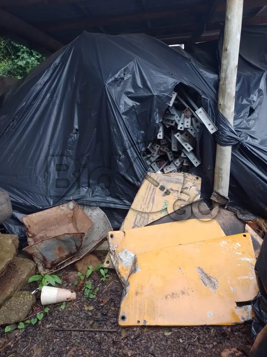 LOTE 002 -  sucata metálica em geral
