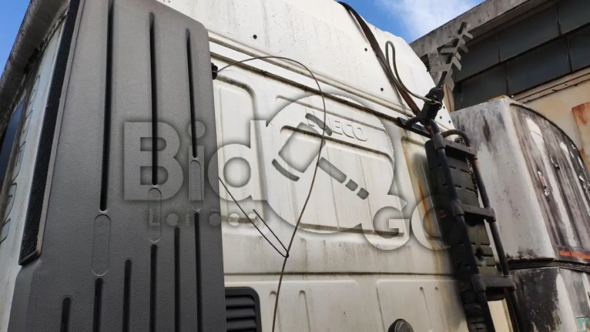 LOTE 001 - Marca: IVECO / Modelo: STRALIS 600S44T