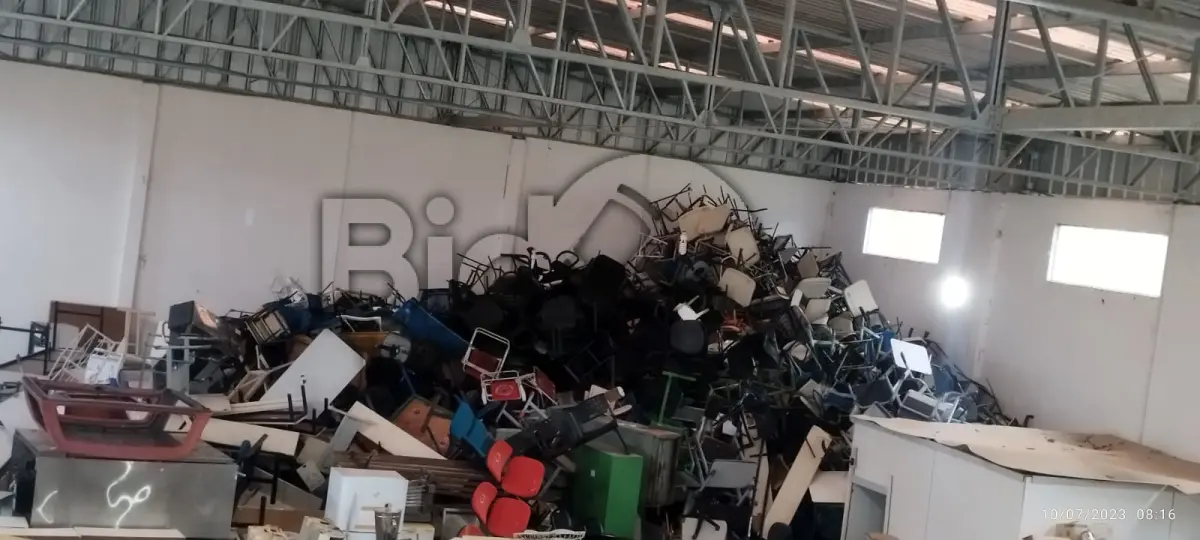 LOTE 001 - Sucata com diversos itens