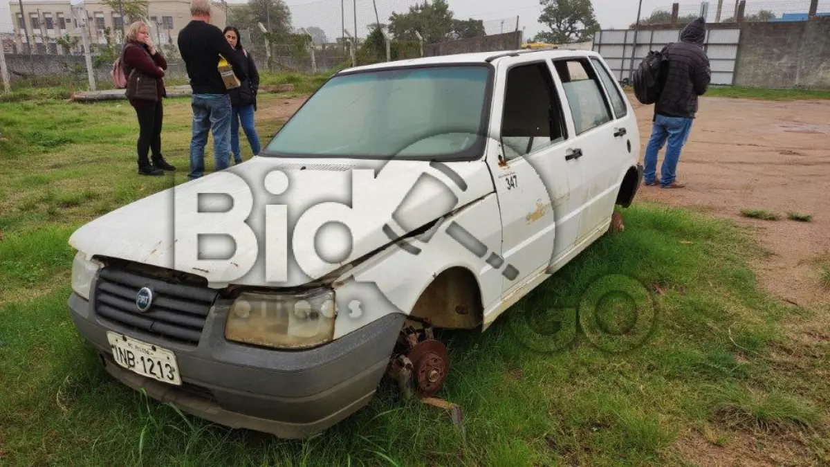 LOTE 029 - FIAT / UNO MILLE FIRE FLEX - ANO 2006/2006