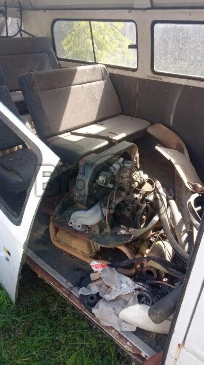 LOTE 025 - VW / KOMBI - ANO 2002/2003
