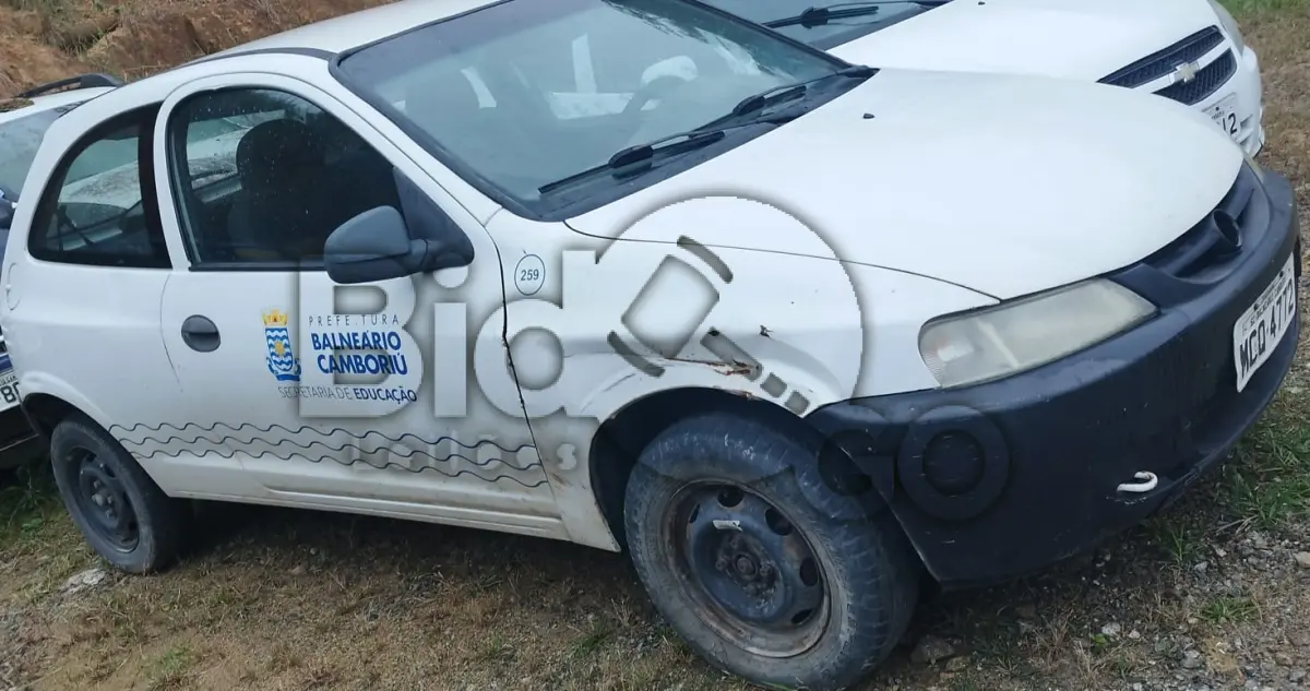 LOTE 008 - AUTOMÓVEL GM/CELTA