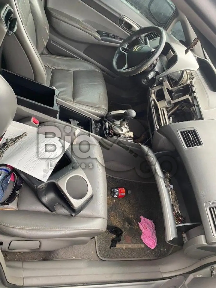 LOTE 008 - Espécie: PASSAGEIRO / Marca: HONDA / Modelo: CIVIC LXS FLEX / Placa: MJR1C34 / UF: SC / Município: Luiz Alves / Ano fabricação: 2008 / Ano modelo: 2008 / Cor: PRATA / Chassi: 93HFA66408Z224715 / Motor: R18A6-8224721 / RENAVAM:00968218326
