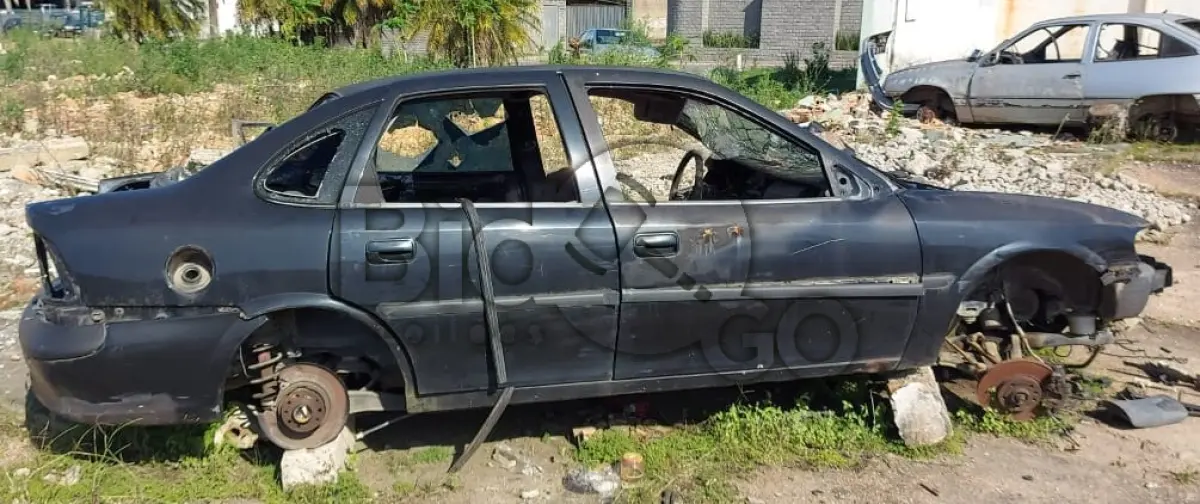 LOTE 030 - SUCATA AUTOMOTIVA
